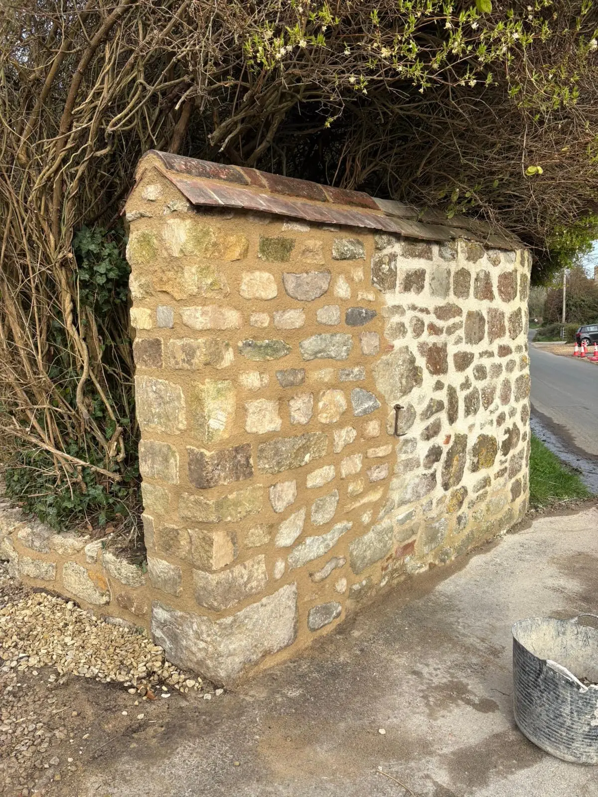 Entrance Wall — stone masonry by Markstone