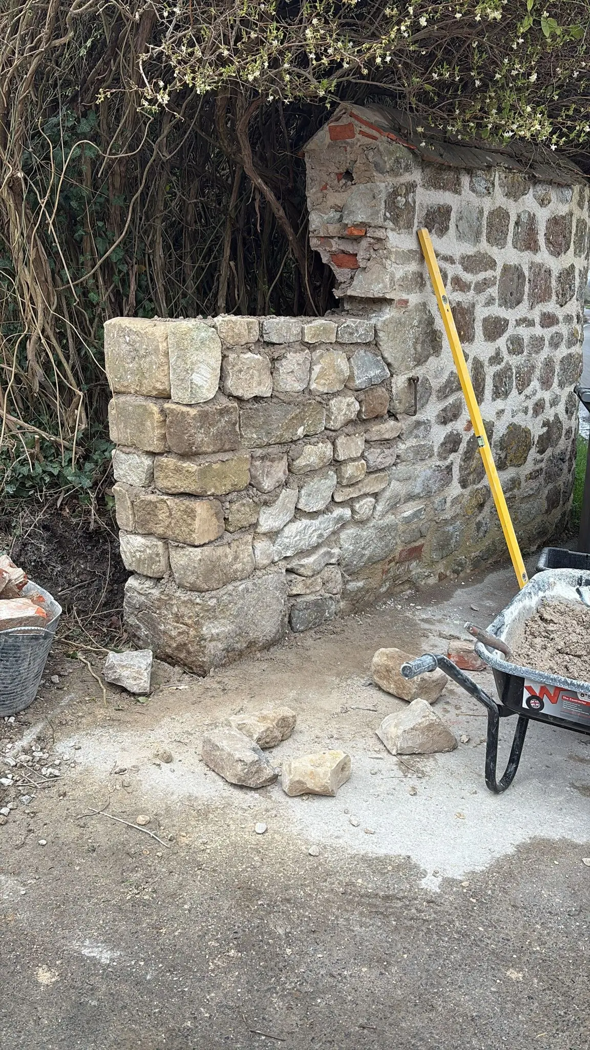 Entrance Wall — stonework by Markstone