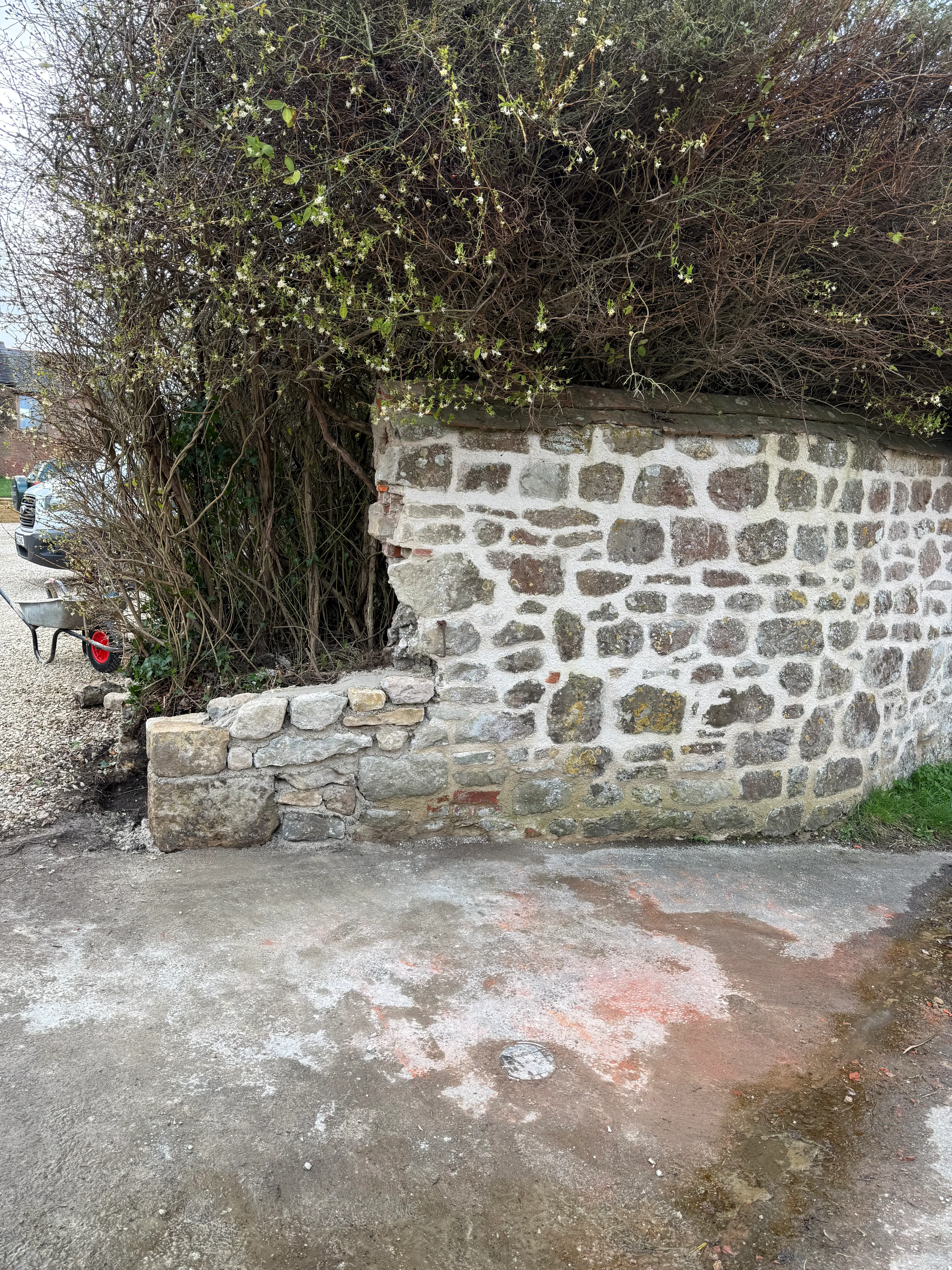 Entrance Wall — stonework by Markstone