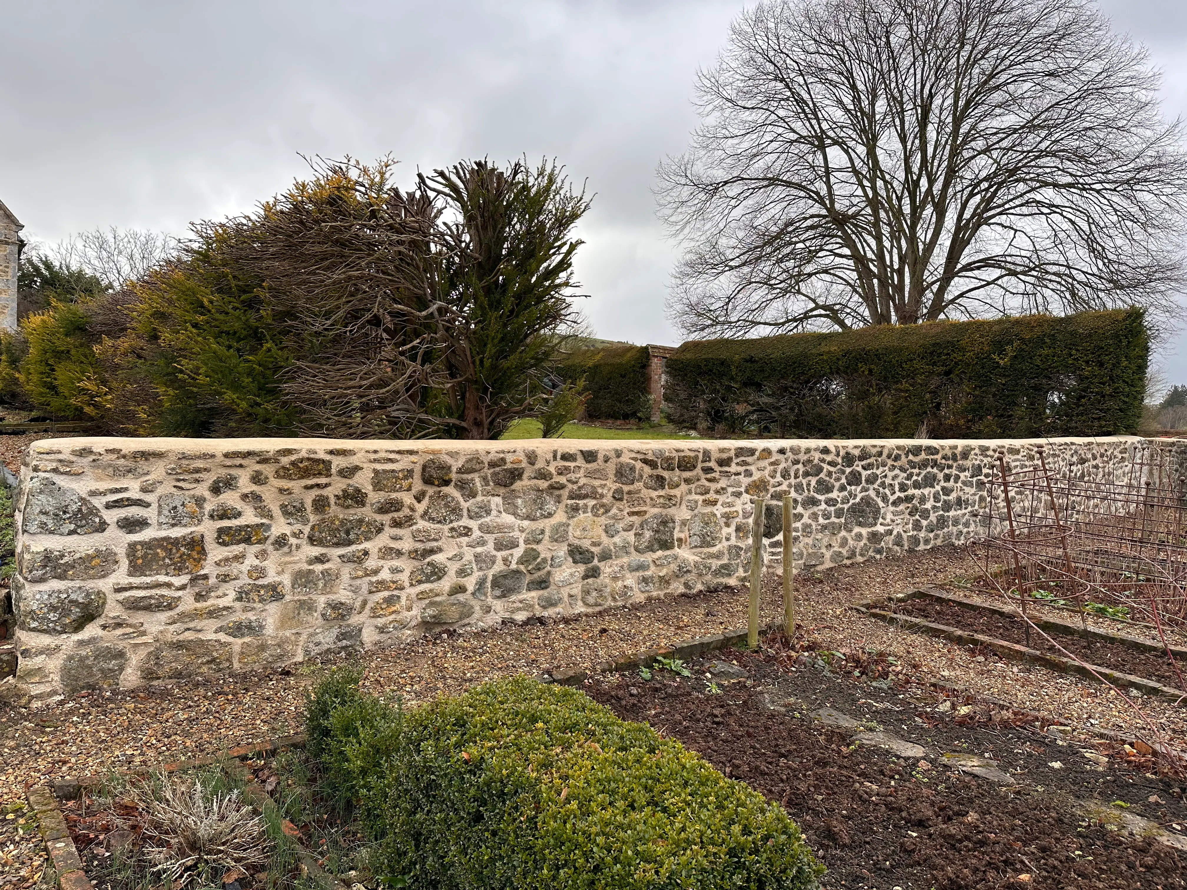 Garden Wall — stone masonry by Markstone