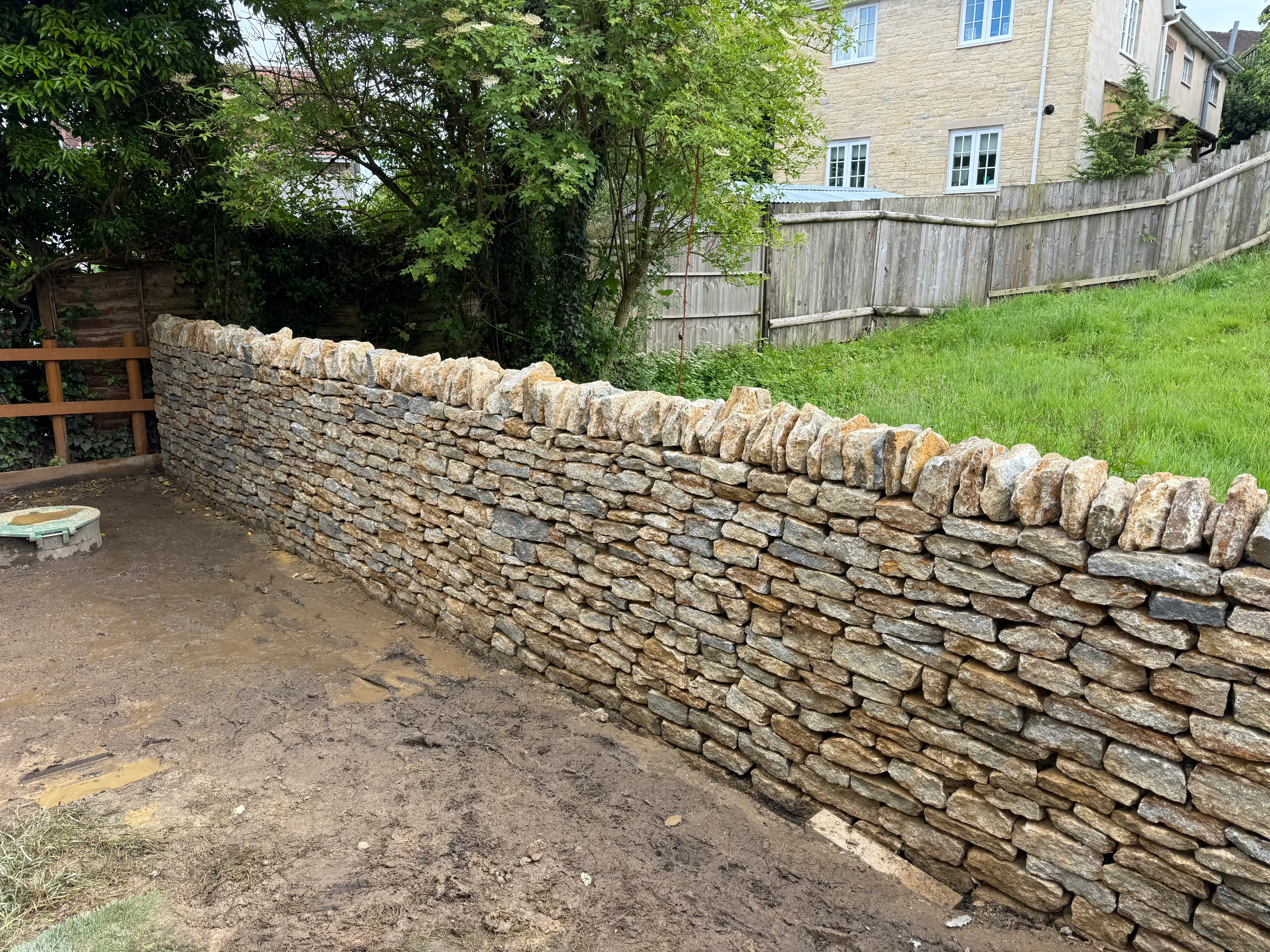 Bourton — stonework by Markstone