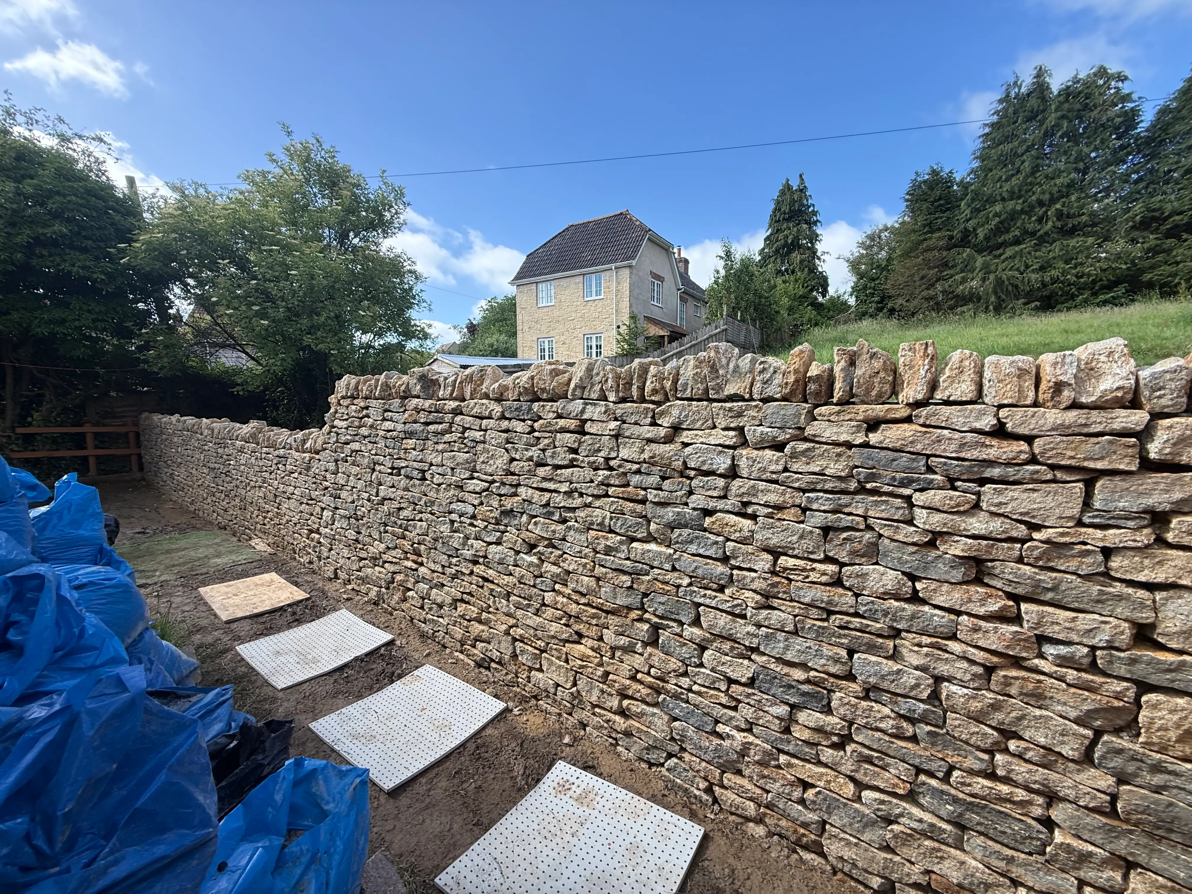 Bourton — stonework by Markstone
